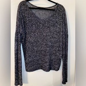 Finely knit, light sweater in Black (white speckles)